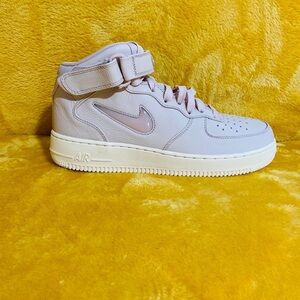 Nike Air Force 1 Mid Retro PRM 941913-200